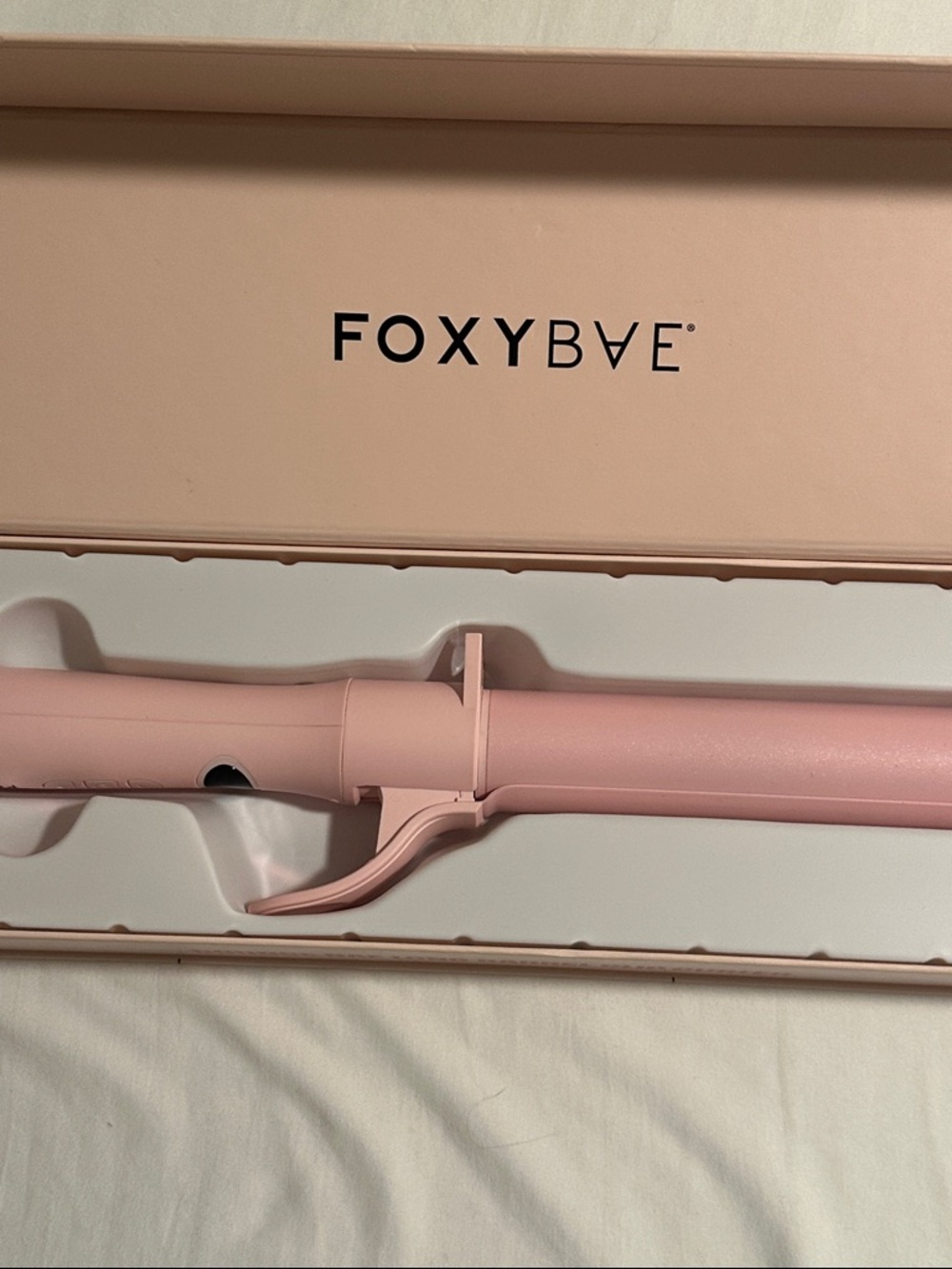 FOXYBAE Bounce Bae Pink 1.25" Ceramic Clip Curler - Picture 6 of 9